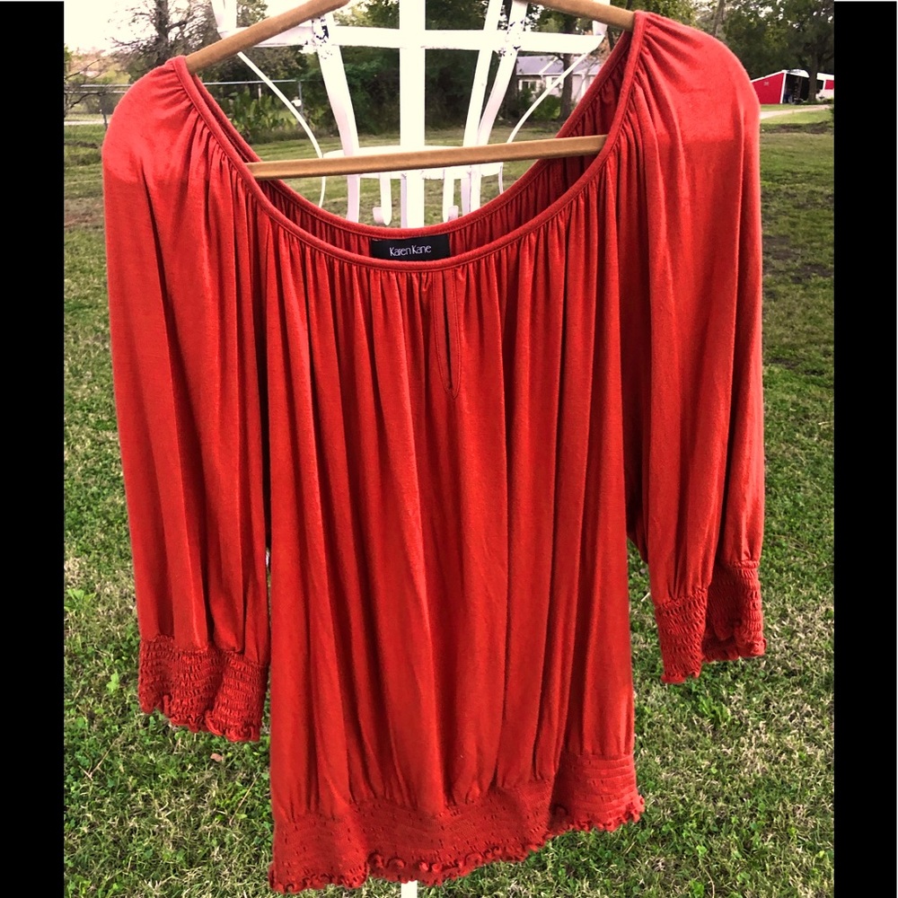 Karen Kane size 2X knit blouse with ruching on sleeves and waist. Pretty fall!!